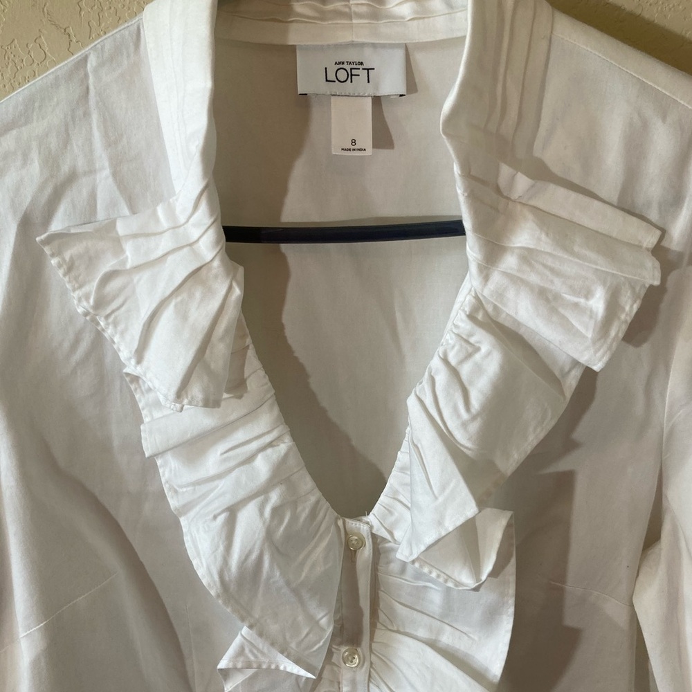 LOFT White Ruffle Button Front Long Sleeve Blouse Size 8 - Picture 2 of 5